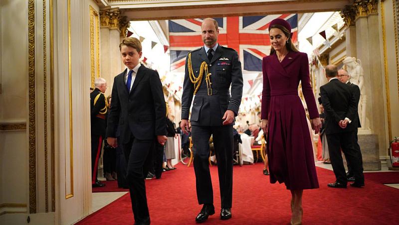 Prințul William și-a dus familia în vacanță pe o insulă grecească accesibilă tuturor. Cine i-a însoțit