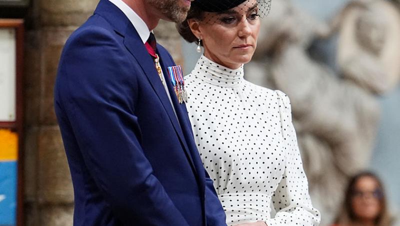 Prințul William și-a dus familia în vacanță pe o insulă grecească accesibilă tuturor. Cine i-a însoțit