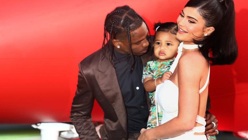 Kylie Jenner alături de Travis Scott și de fiica lor, Stormi