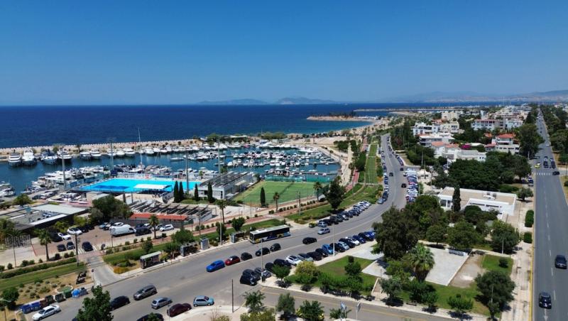 Grecii și-au păstrat o plajă doar pentru ei. Unde se află refugiul elenilor: „Aici înotăm cu demnitate”