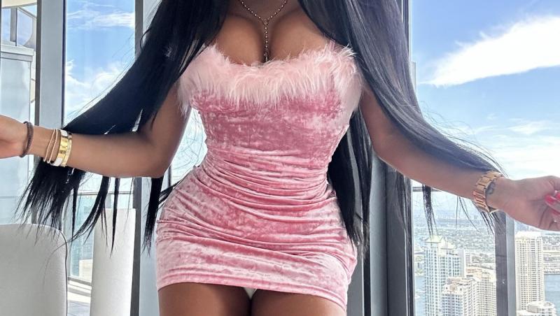 Cum arată acum femeia care poartă corset 23/24 de 17 ani. Are o talie de aproximativ 46 de centimetri: „Bărbații adoră...” | FOTO