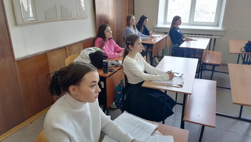 O tânără admisă la Medicină a ajuns pe lista celor respinși. Cum s-a întâmplat și ce răspuns a primit: „Am simţit că...” | VIDEO