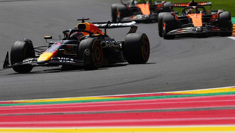 Vezi acum calificările din Formula 1™ pentru Marele Premiu al Belgiei.Bătălia pentru pole este LIVE în AntenaPLAY și pe Antena3CNN