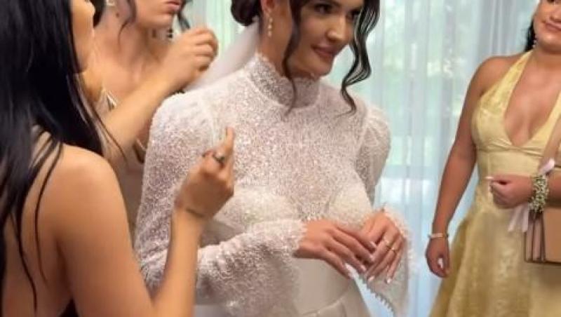 Cum a arătat tortul de la nunta lui Cristian Vâlcan și a Izabelei. Ce discurs emoționant a ținut Radu Vâlcan pentru miri