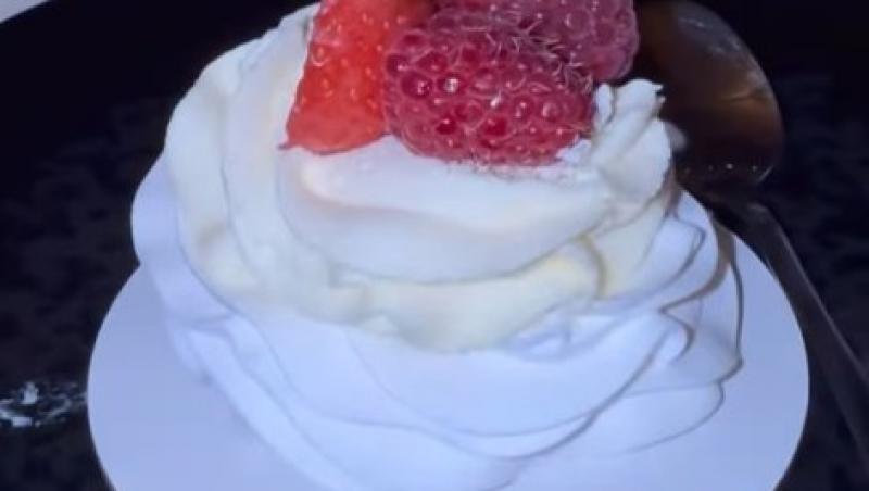 Cum a arătat tortul de la nunta lui Cristian Vâlcan și a Izabelei. Ce discurs emoționant a ținut Radu Vâlcan pentru miri