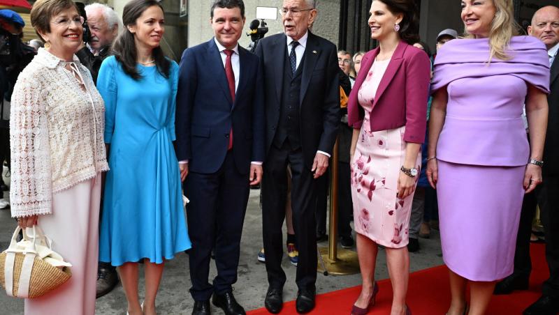 Cât costă rochia purtată de Mirabela Grădinaru la prima vizită oficială în Austria. Partenera lui Nicușor a furat toate privirile