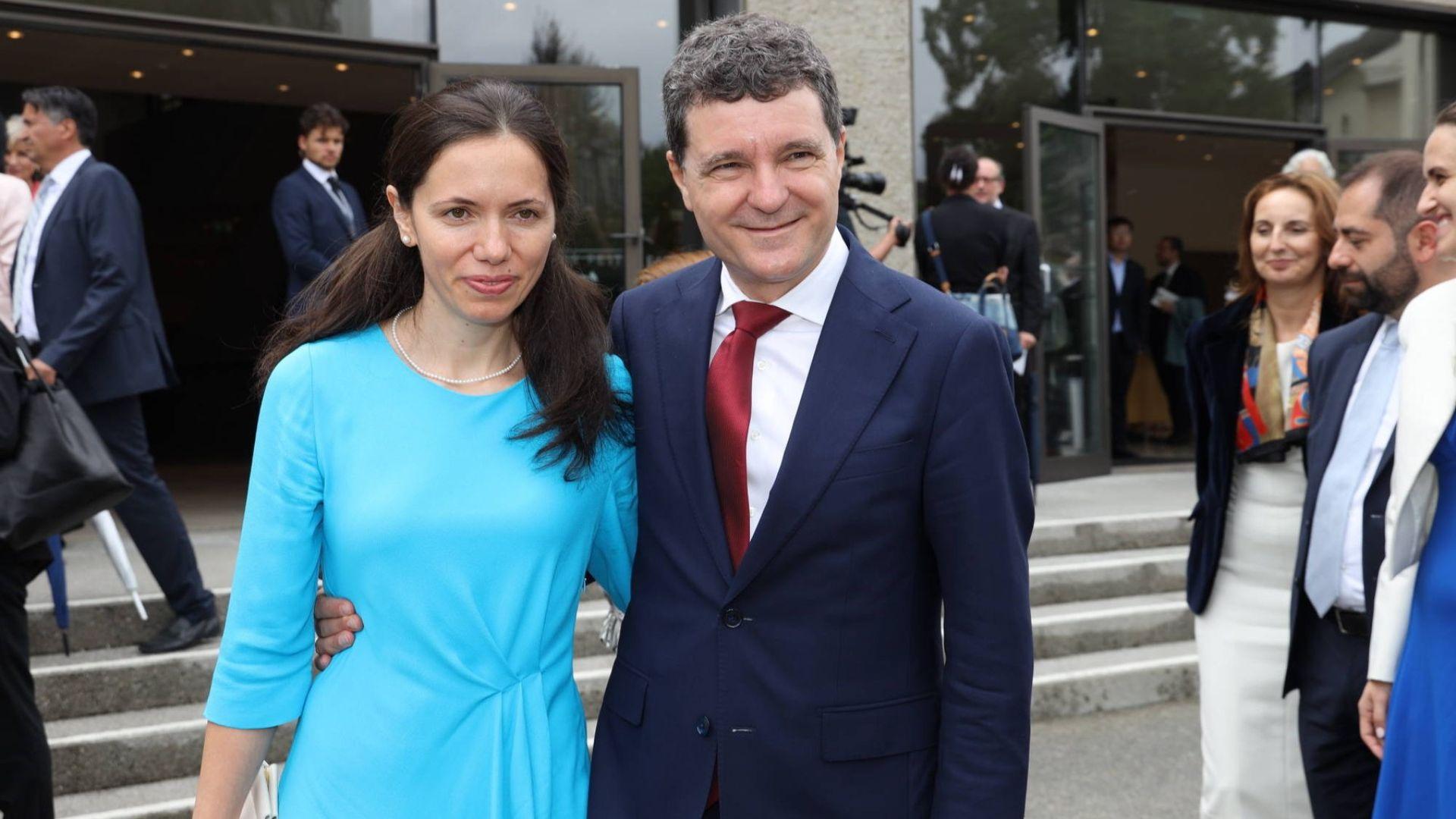 Cât costă rochia purtată de Mirabela Grădinaru la prima vizită oficială în Austria. Partenera lui Nicușor a furat toate privirile