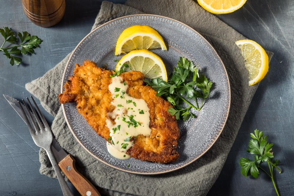 Rețeta de șnitel vienez a lui Nicolai Tand. Ce ingrediente folosește