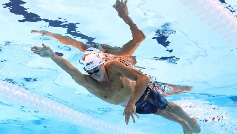 David Popovici, în semifinale la 200 de metri liber la Campionatul Mondial de Natație. Olimpicul se află la Singapore