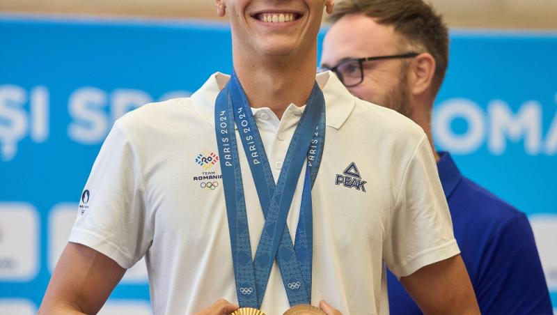 David Popovici, în semifinale la 200 de metri liber la Campionatul Mondial de Natație. Olimpicul se află la Singapore