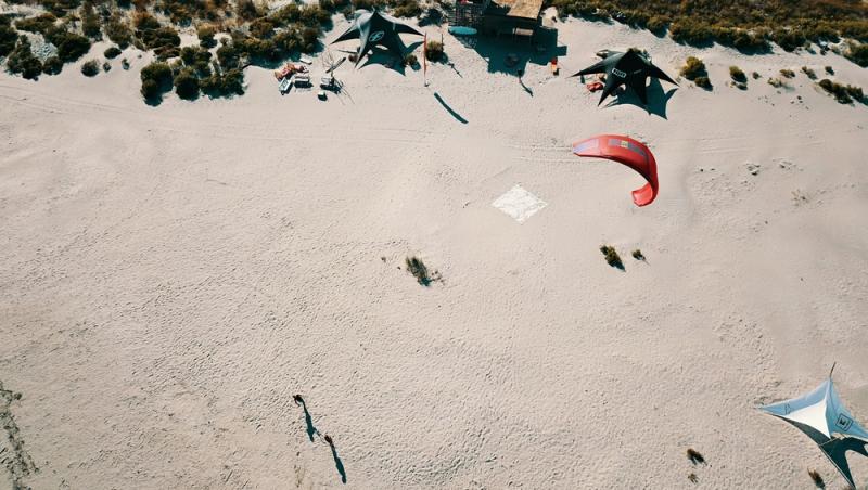 Cât costă o noapte de cazare pe plaja sălbatică de la Corbu în 2025. Cât de mult s-a dezvoltat zona