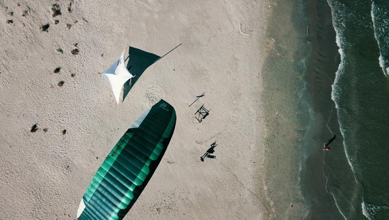 Cât costă o noapte de cazare pe plaja sălbatică de la Corbu în 2025. Cât de mult s-a dezvoltat zona