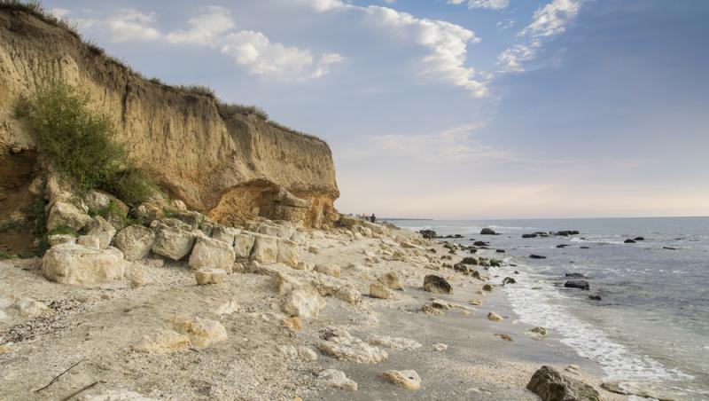 Cât costă o noapte de cazare pe plaja sălbatică de la Corbu în 2025. Cât de mult s-a dezvoltat zona