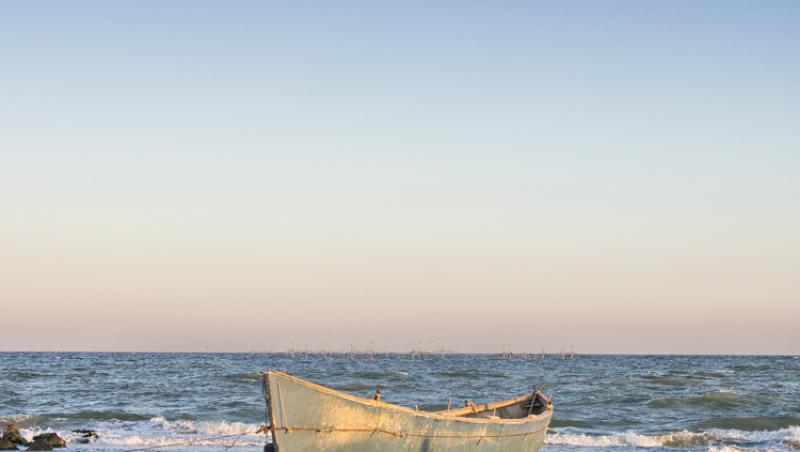 Cât costă o noapte de cazare pe plaja sălbatică de la Corbu în 2025. Cât de mult s-a dezvoltat zona