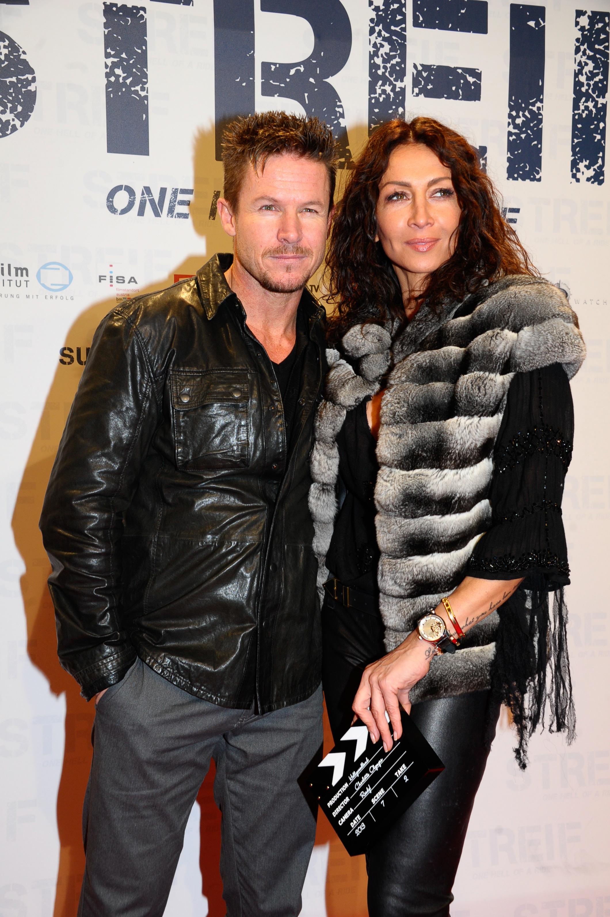 Felix Baumgartner și Mihaela Rădulescu îmbrăcați în ținute negre