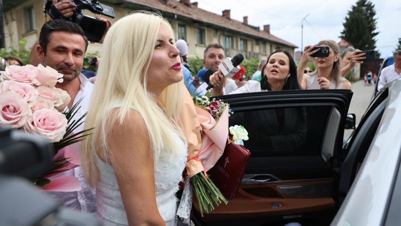 Elena Udrea, prima vacanță după ce a fost eliberată din închisoare. A plecat alături de Adrian Alexandrov și fiica lor