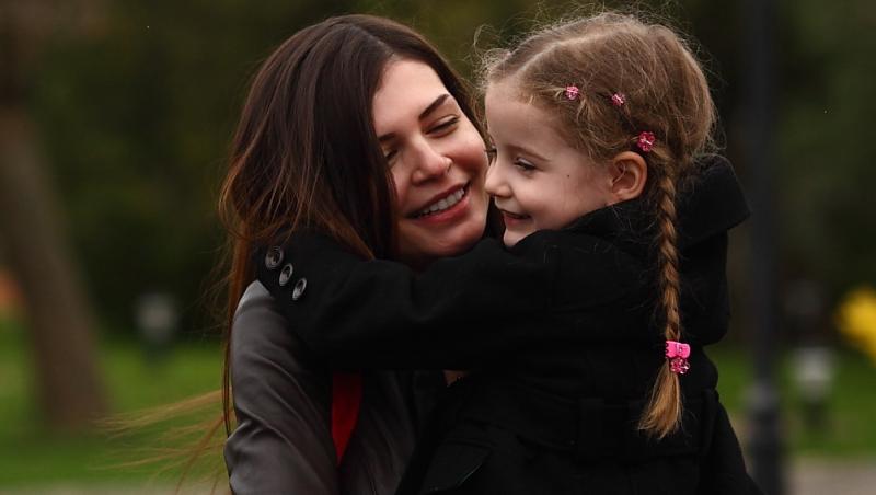 Cum a apărut Irina Columbeanu la evenimentul de lansare a stațiunii Nibiru. Ce influencer a însoțit-o pe tot parcursul serii