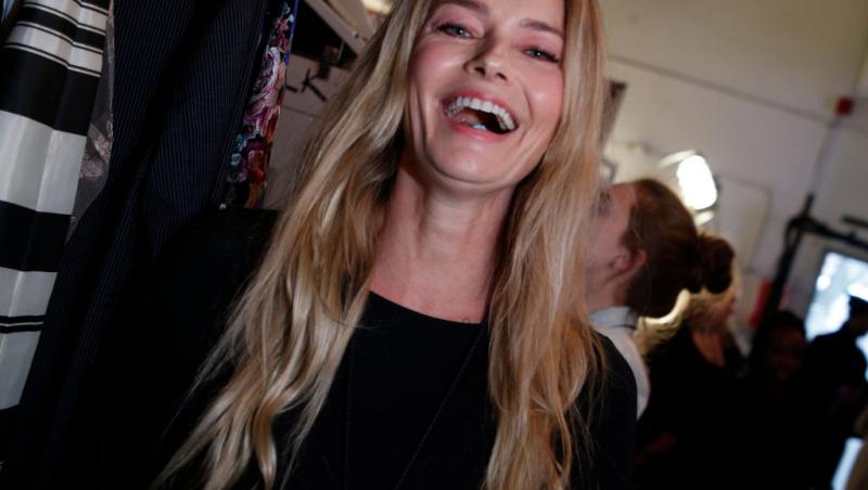 Supermodelul Paulina Porizkova, în costum de baie la 60 de ani. Ce mesaj puternic a transmis: „Așa e la 60”