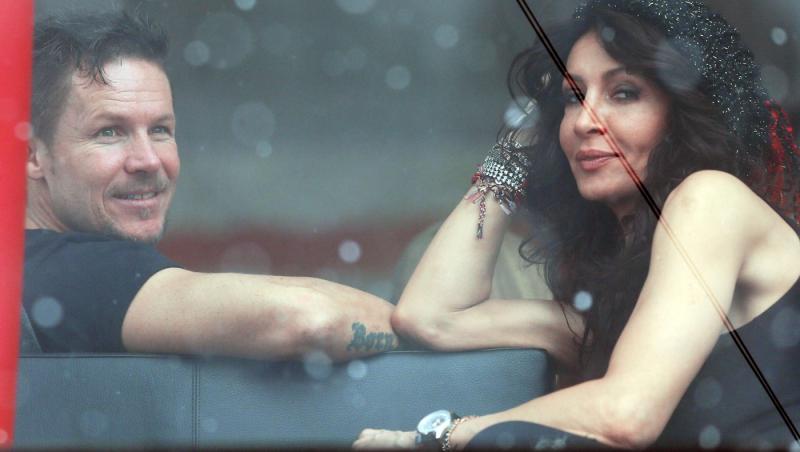 De ce Mihaela Rădulescu a purtat alb la casa funerară unde a fost depus Felix Baumgartner! De ce nu a purtat negru