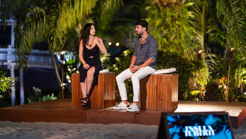 Insula Iubirii, 31 iulie 2025. Claudiu Borca a cerut-o în căsătorie pe Isabel Martinez Villa la bonfire: „După 19 ani...”