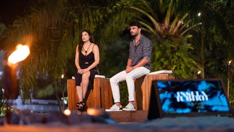Insula Iubirii, 31 iulie 2025. Claudiu Borca a cerut-o în căsătorie pe Isabel Martinez Villa la bonfire: „După 19 ani...”