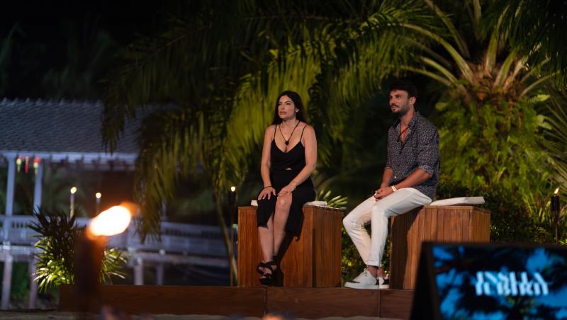 Insula Iubirii, 31 iulie 2025. Claudiu Borca a cerut-o în căsătorie pe Isabel Martinez Villa la bonfire: „După 19 ani...”