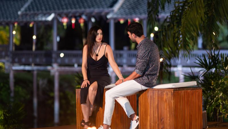 Insula Iubirii, 31 iulie 2025. Claudiu Borca a cerut-o în căsătorie pe Isabel Martinez Villa la bonfire: „După 19 ani...”