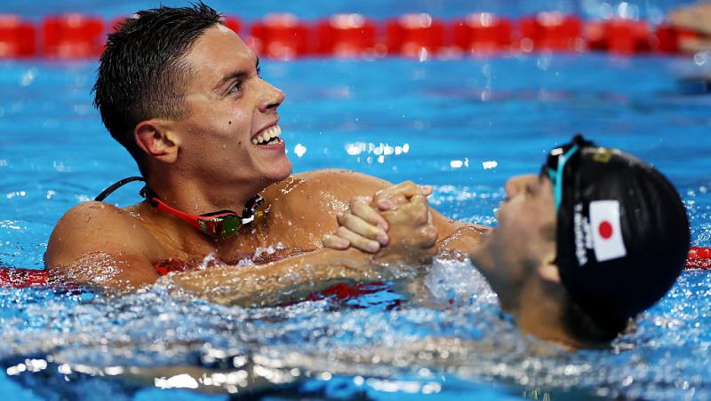 David Popovici, gest demn de un campion în fața rivalului său, Pan Zhanle. Cum i-a surprins iubita sportivului