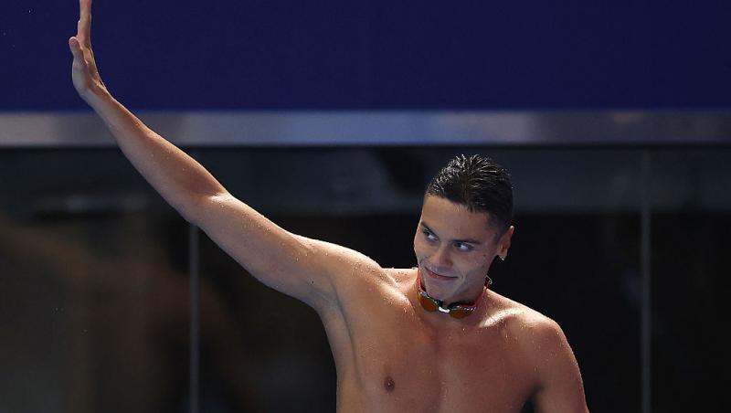 David Popovici, gest demn de un campion în fața rivalului său, Pan Zhanle. Cum i-a surprins iubita sportivului