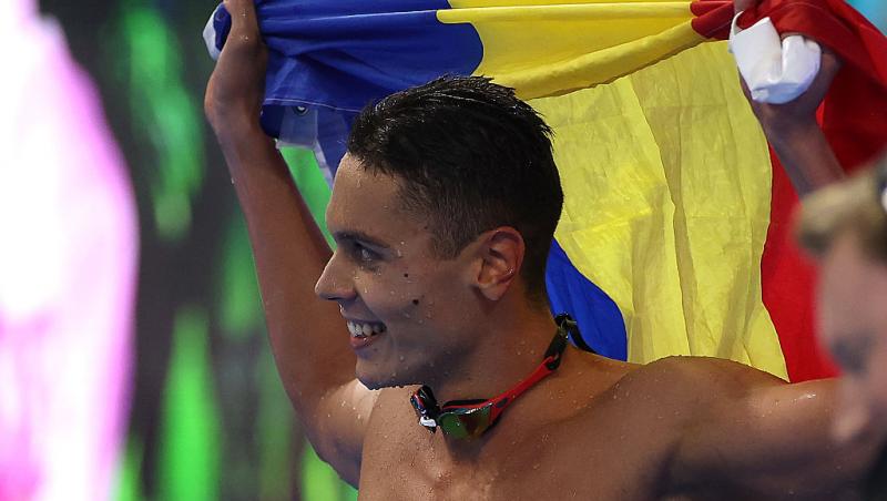 David Popovici, gest demn de un campion în fața rivalului său, Pan Zhanle. Cum i-a surprins iubita sportivului