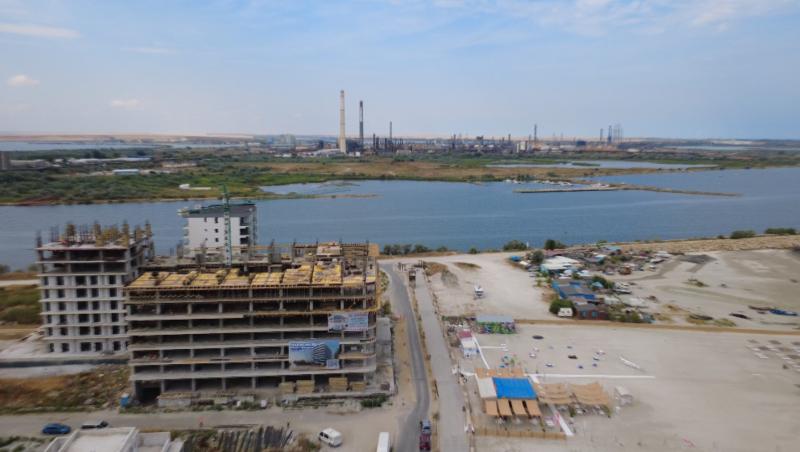 Blocuri și hoteluri construite în zone periculoase, în locuri interzise prin lege Ancheta Observator - România, coşmar rezidenţial