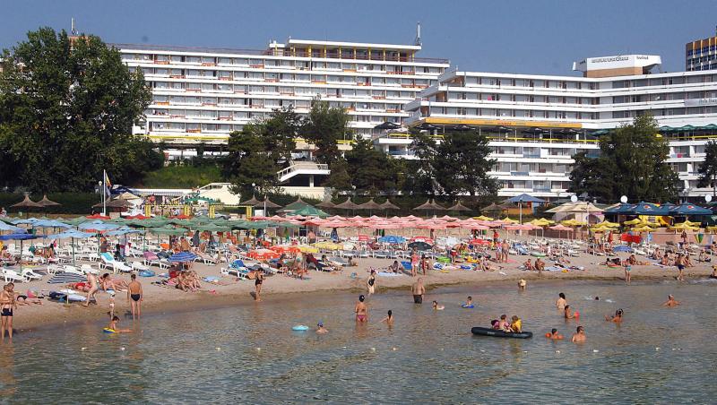 Plaja din Mamaia care cere bani chiar și celor care vin cu prosopul. Taxa absursă pentru o zi de stat la plajă