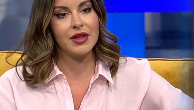 Cum arată Natalia Mateuț în costum de baie. Prezentatoarea TV se relaxează în Ibiza. Cine o însoțește