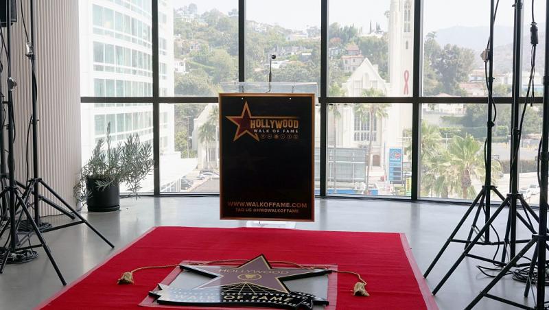 35 de noi celebrități își primesc steaua pe Hollywood Walk of Fame