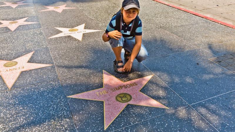 35 de noi celebrități își primesc steaua pe Hollywood Walk of Fame