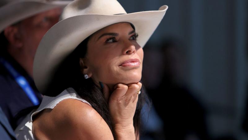 Lauren Sánchez și-a făcut un piercing îndrăzneț pentru nunta cu Jeff Bezos. Cum și-a ”arătat” iubirea pentru miliardar