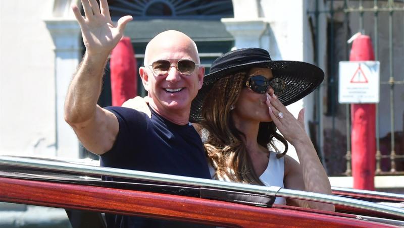 Lauren Sánchez și-a făcut un piercing îndrăzneț pentru nunta cu Jeff Bezos. Cum și-a ”arătat” iubirea pentru miliardar