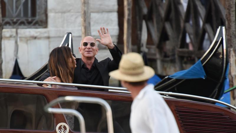 Lauren Sánchez și-a făcut un piercing îndrăzneț pentru nunta cu Jeff Bezos. Cum și-a ”arătat” iubirea pentru miliardar