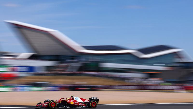 S-au încheiat calificările din Formula 1™ pentru Marele Premiu al Marii Britanii. Max Verstappen în pole position la Silverstone