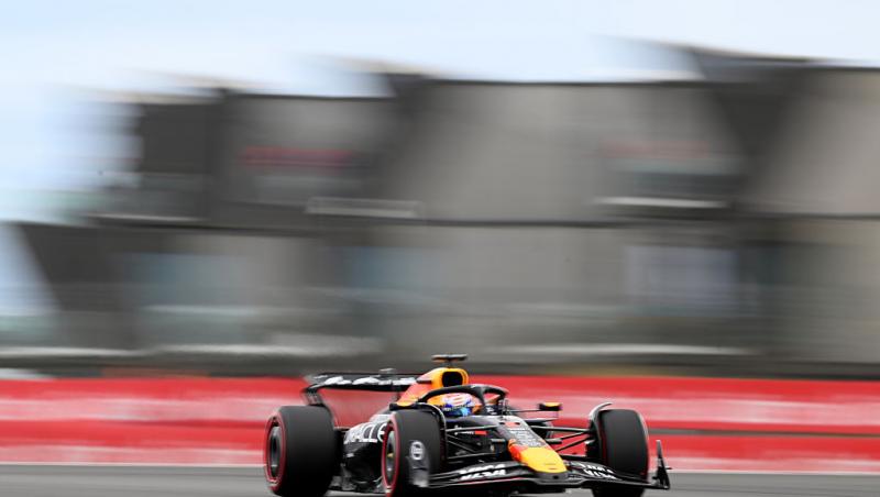 S-au încheiat calificările din Formula 1™ pentru Marele Premiu al Marii Britanii. Max Verstappen în pole position la Silverstone