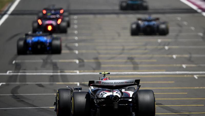 Vezi acum calificările din Formula 1™ pentru Marele Premiu al Marii Britanii.Lupta pentru pole e LIVE în AntenaPLAY și  Antena3CNN