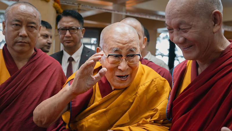Cum arată Dalai Lama la 90 de ani. Liderul budiștilor tibetani speră să trăiască mai bine de 130 de ani