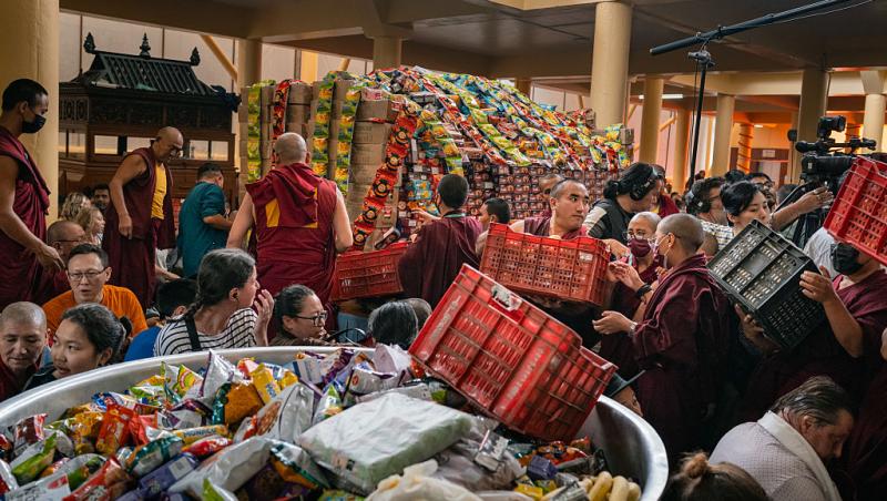 Cum arată Dalai Lama la 90 de ani. Liderul budiștilor tibetani speră să trăiască mai bine de 130 de ani