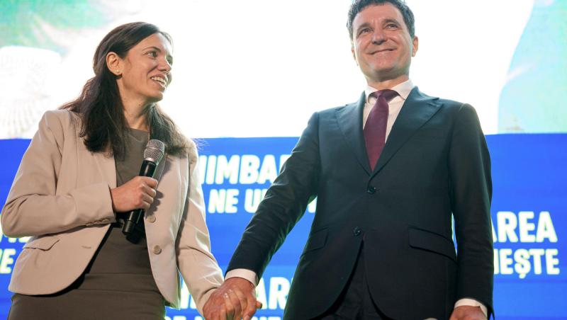 Cu cine s-a iubit Nicușor Dan înainte să o cunoască pe mama copiilor săi, Mirabela Grădinaru. Au avut o relație secretă