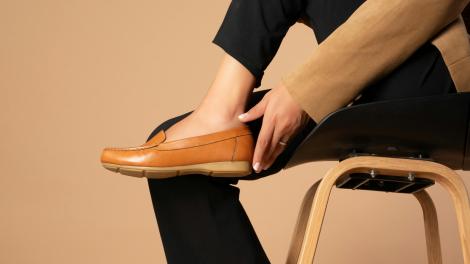 (P) Pantofii loafer: încălțăminte ușoară, aerisită, făcută pentru mișcare