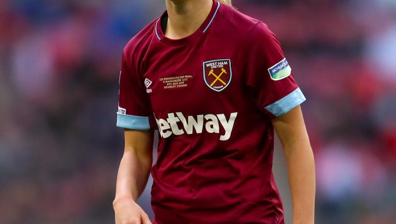 Cum arată acum cea mai frumoasă fotbalistă din lume, după ce a apelat la ajutorul medicului estetician. Sportiva, de nerescunocut