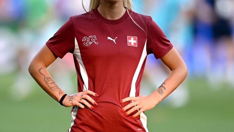 Cum arată acum cea mai frumoasă fotbalistă din lume, după ce a apelat la ajutorul medicului estetician. Sportiva, de nerescunocut