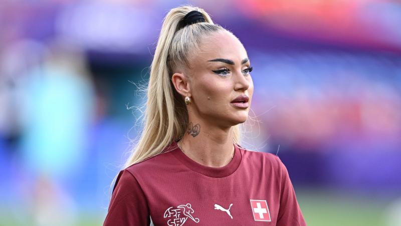 Cum arată acum cea mai frumoasă fotbalistă din lume, după ce a apelat la ajutorul medicului estetician. Sportiva, de nerescunocut