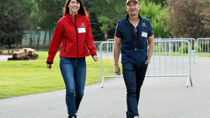 Cum arată fosta soție a lui Jeff Bezos. MacKenzie Scott l-a ajutat să construiască un imperiu