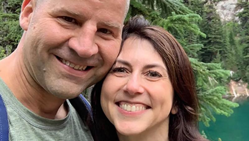 Cum arată fosta soție a lui Jeff Bezos. MacKenzie Scott l-a ajutat să construiască un imperiu